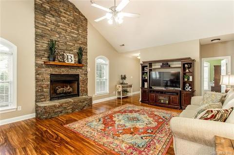 823 Seipel Dr, Denver, NC 28037 photo 9