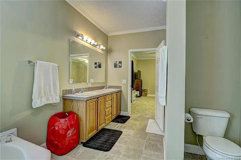 2009 Carpenters Square Rd, Crouse, NC 28033 photo 16