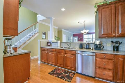 18755 Cloverstone Cir, Cornelius, NC 28031 photo 5