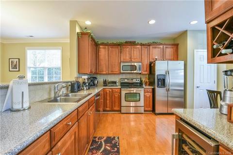 18755 Cloverstone Cir, Cornelius, NC 28031 photo 6