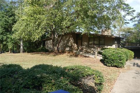 8615 Circle Dr, Mount Pleasant, NC 28124 photo 1