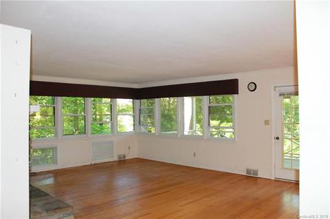 65 Laurel Loop, Maggie Valley, NC 28751 photo 2