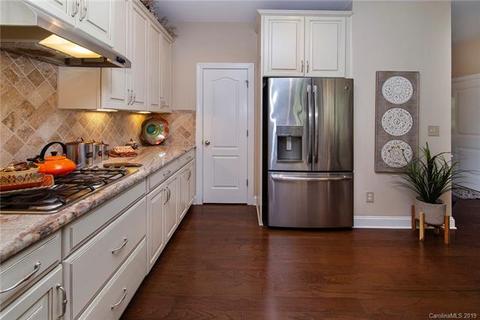 549 Daventry Ct, Clover, SC 29710 photo 6