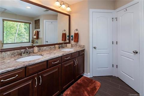 549 Daventry Ct, Clover, SC 29710 photo 13