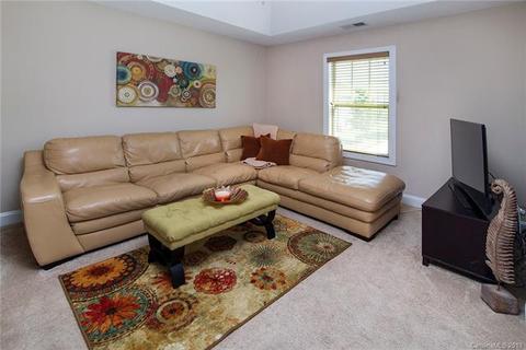 549 Daventry Ct, Clover, SC 29710 photo 10