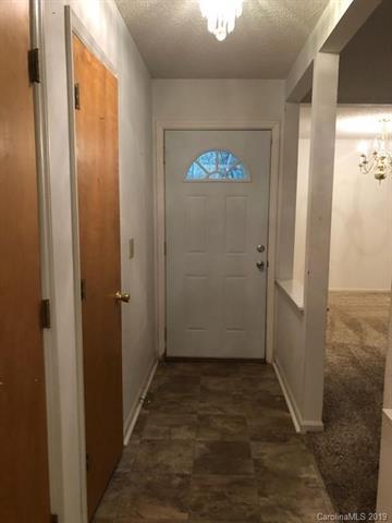 6505 Bowstring Ct, Charlotte, NC 28214 photo 9