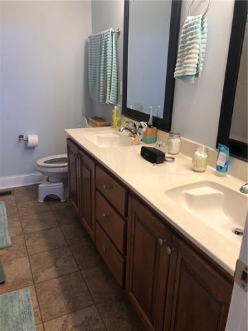 511 E Carpenter St, Maiden, NC 28650 photo 4