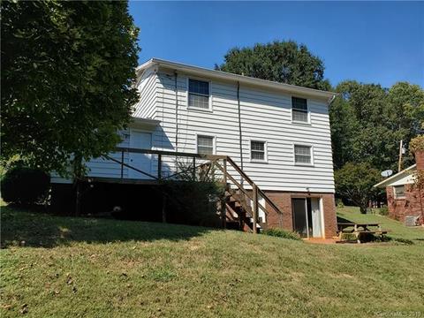 102 Willowbrook Dr, Morganton, NC 28655 photo 2