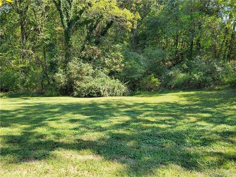 102 Willowbrook Dr, Morganton, NC 28655 photo 3