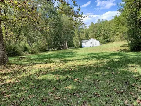 328 Maxwell Dr, Marion, NC 28752 photo 1