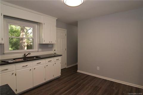 411 Spring St, Concord, NC 28025 photo 8
