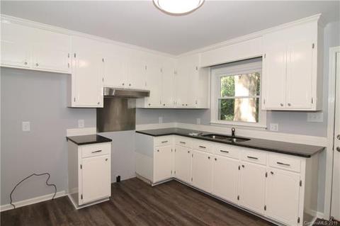 411 Spring St, Concord, NC 28025 photo 7