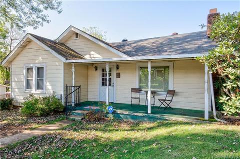 151 Dewey Ave, Canton, NC 28716 photo 2
