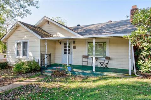 151 Dewey Ave, Canton, NC 28716 photo 3