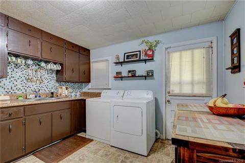 151 Dewey Ave, Canton, NC 28716 photo 10