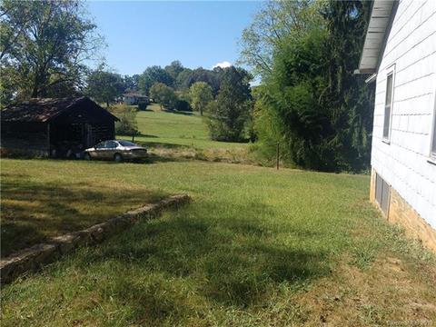 106 Knight Dr, Clyde, NC 28721 photo 10