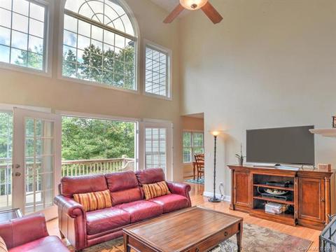 9 Chickadee Ln, Fairview, NC 28730 photo 12