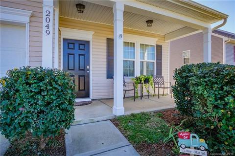 2049 Roscommon Dr, Clover, SC 29710 photo 1