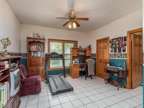 77 Dye Leaf Rd, Fairview, NC 28730 photo 11