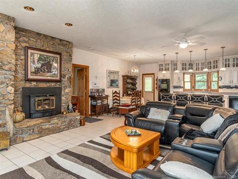 77 Dye Leaf Rd, Fairview, NC 28730 photo 6