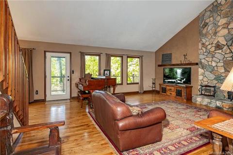23 Uloque Ct, Brevard, NC 28712 photo 8