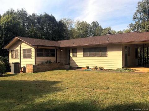 77 N Sunset Ln, Sylva, NC 28779 photo 1