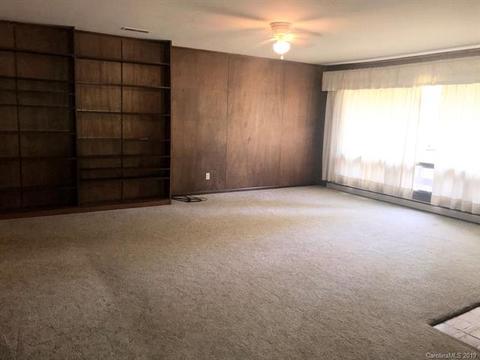 77 N Sunset Ln, Sylva, NC 28779 photo 5