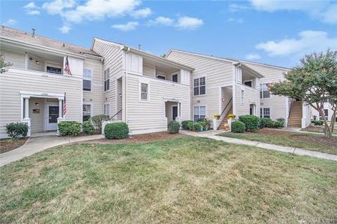17564 Tuscany Ln, Cornelius, NC 28031 photo 2