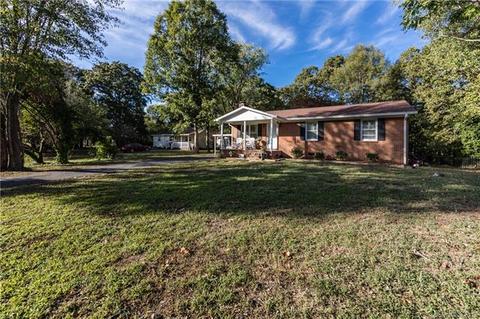 405 E 25th St, Kannapolis, NC 28083 photo 2