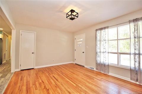 455 Clinton Ave, Lancaster, SC 29720 photo 8