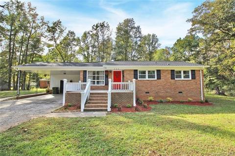 455 Clinton Ave, Lancaster, SC 29720 photo 1