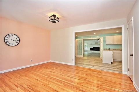 455 Clinton Ave, Lancaster, SC 29720 photo 5