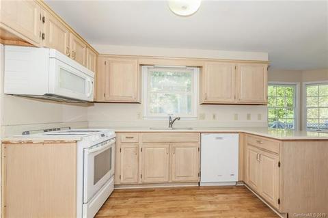 522 Robin Dr, Monroe, NC 28112 photo 2