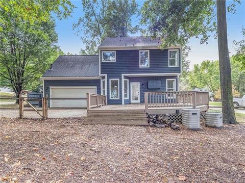 8909 Oakmoor Ct, Cornelius, NC 28031 photo 5