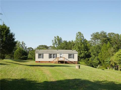 1679 Yoder Farm Rd, Hickory, NC 28602 photo 2
