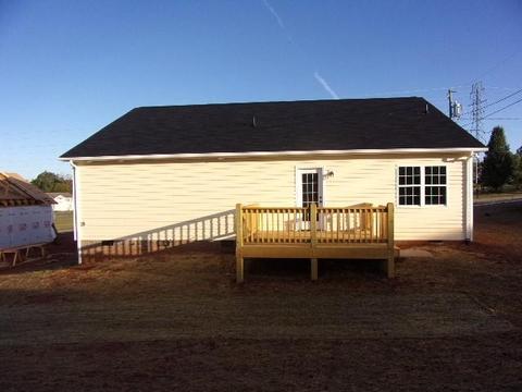 1359 Landsdowne Dr, Conover, NC 28613 photo 2