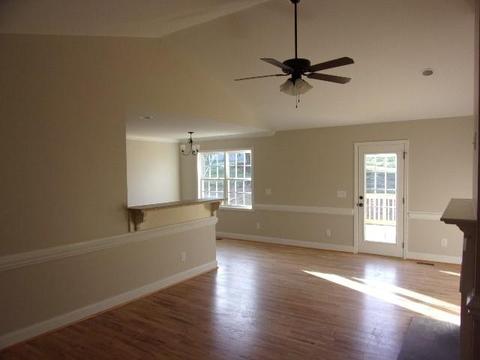 1359 Landsdowne Dr, Conover, NC 28613 photo 5
