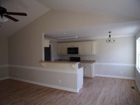 1359 Landsdowne Dr, Conover, NC 28613 photo 6