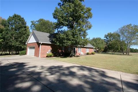 1303 Reflections Dr, Monroe, NC 28112 photo 4