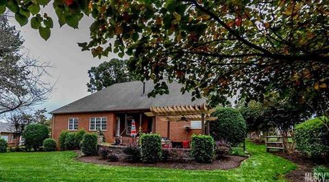 2641 Nicklaus Ct, Conover, NC 28613 photo 14