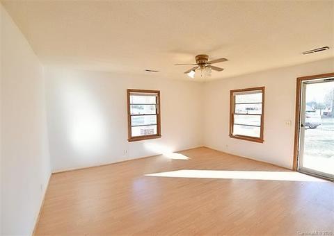 1050 Wiggins Rd, Clover, SC 29710 photo 5