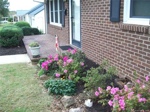 120 Stephens Dr, Morganton, NC 28655 photo 2