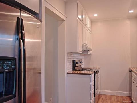 33 Monroe St, Brevard, NC 28712 photo 4