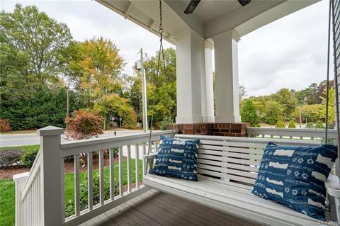 452 Beaty St, Davidson, NC 28036 photo 3