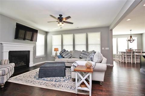 668 Daventry Ct, Clover, SC 29710 photo 9