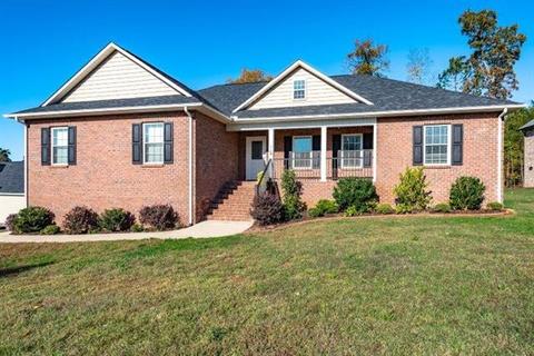 75 Linkside Ln, Hickory, NC 28601 photo 1