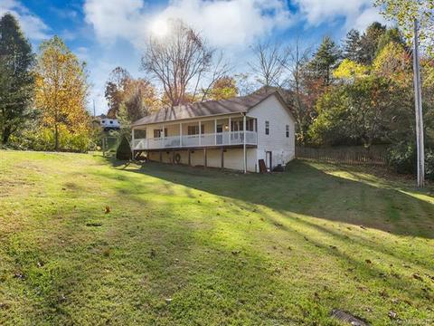 44 Mayfair Dr, Clyde, NC 28721 photo 9