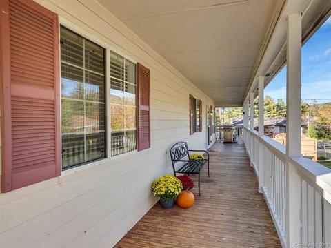 44 Mayfair Dr, Clyde, NC 28721 photo 13