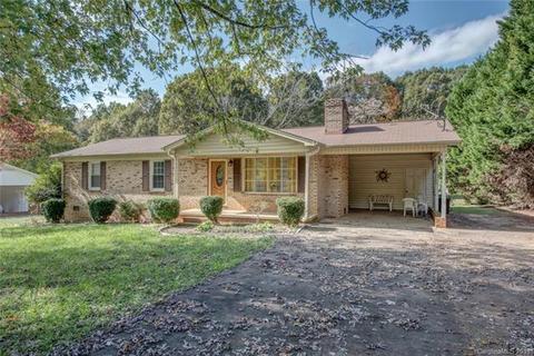 2006 Pineview Dr, Shelby, NC 28150 photo 1