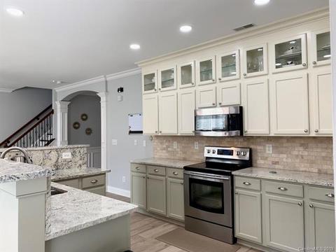 320 Holton Dr, Monroe, NC 28110 photo 2
